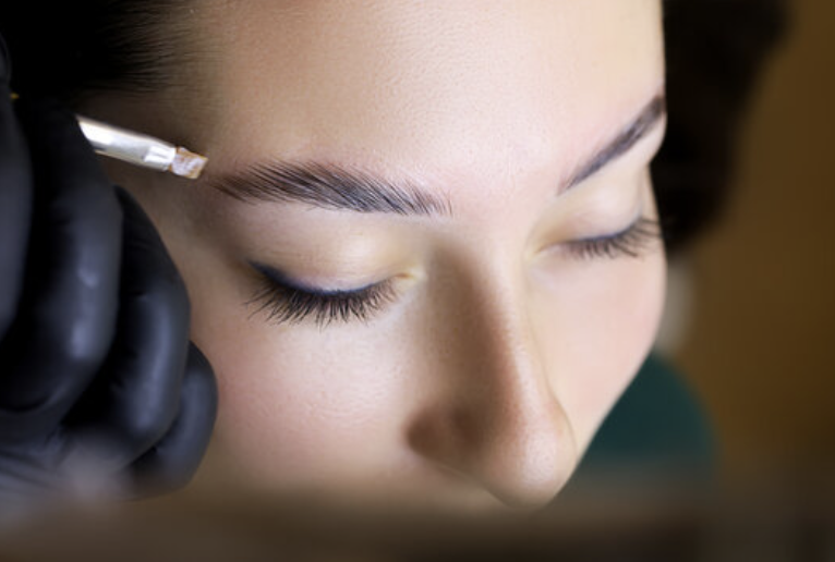 BrowLift-Un Regard VIP