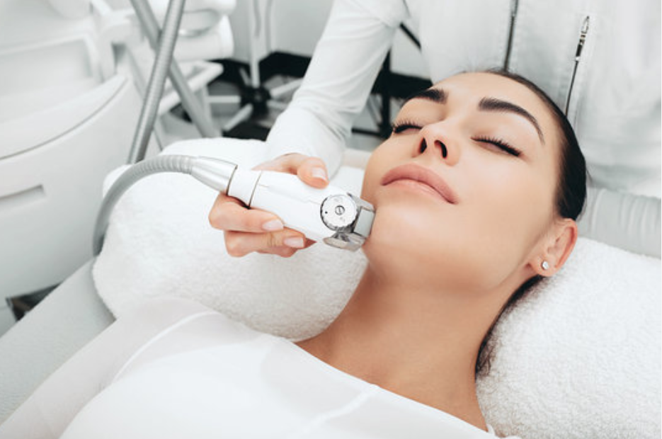 Endermologie-LPG-soin-du-visage-un regard vip