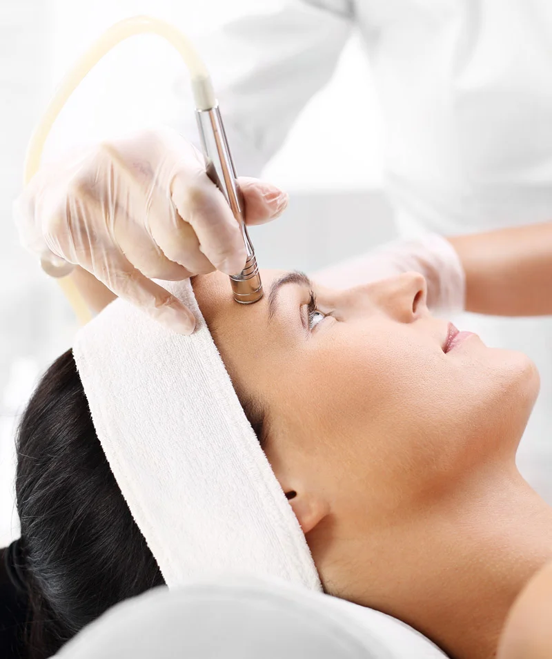 la microdermabrasion traditionnelle