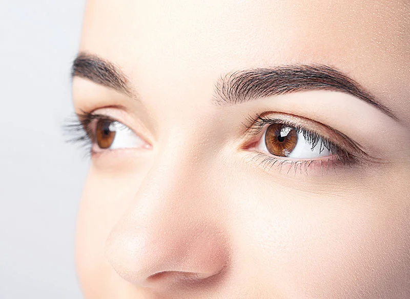 transformation spectaculaire offerte par le microblading 